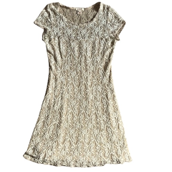 Sundance Sweetheart Lace Dress - Picture 2 of 7